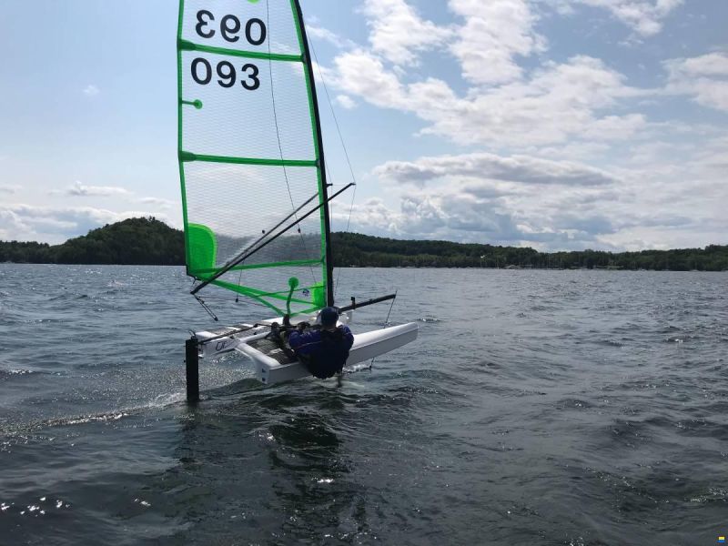 UFO Foiling Dinghy (wie Skeeta, Waszp) image