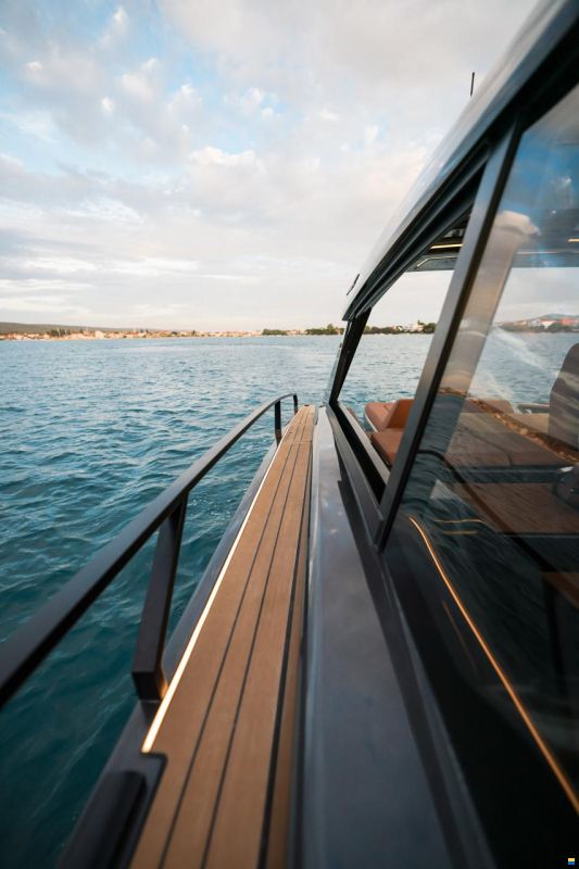 Focus Motor Yacht 3X