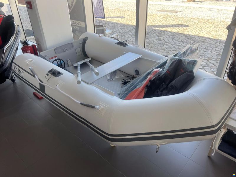 3D Tender Twin Air 250
