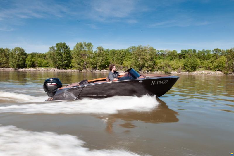 VTS Boats Flying Shark 5.7 Bowrider