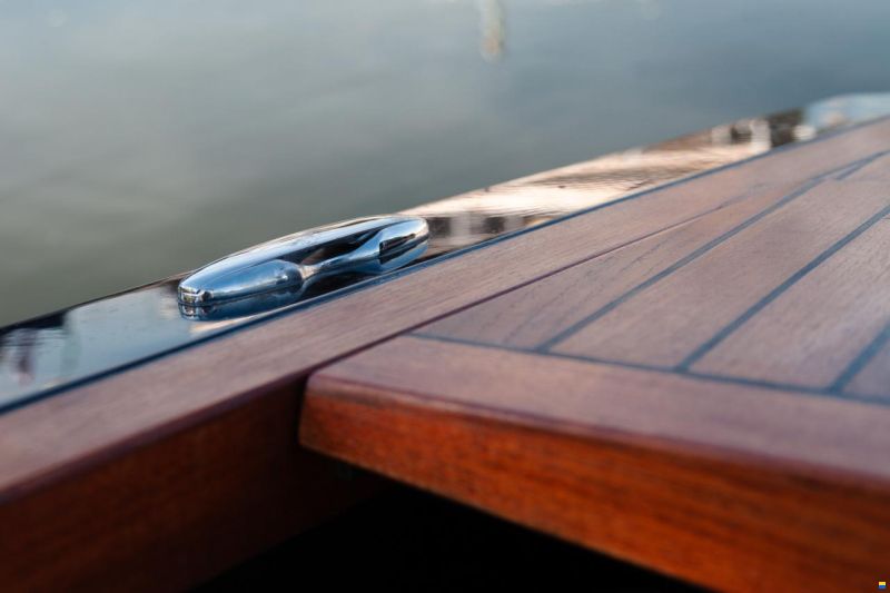 VTS Boats Flying Shark 5.7 Bowrider