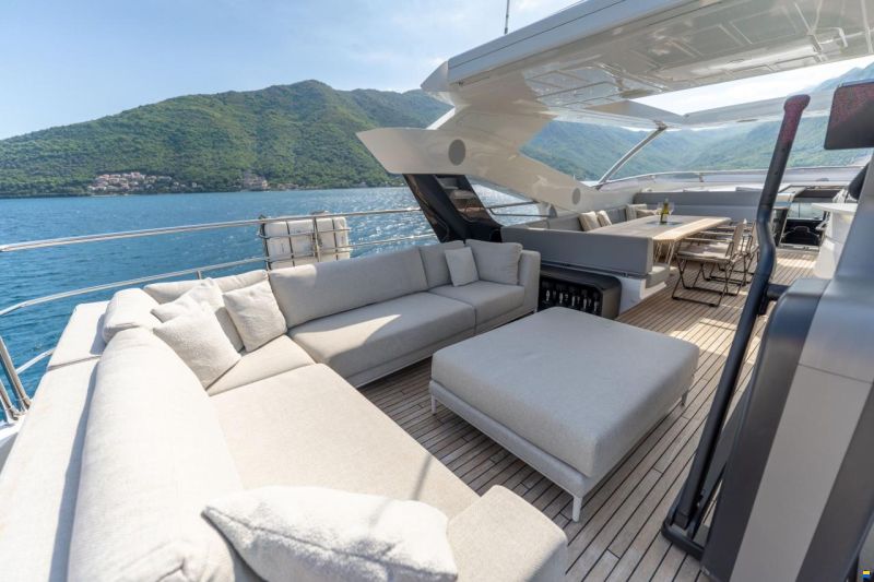Sunseeker Yacht 95