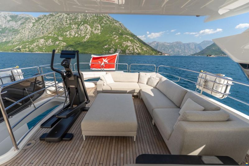 Sunseeker Yacht 95