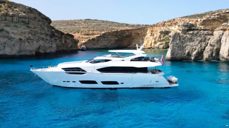 Sunseeker Yacht 95