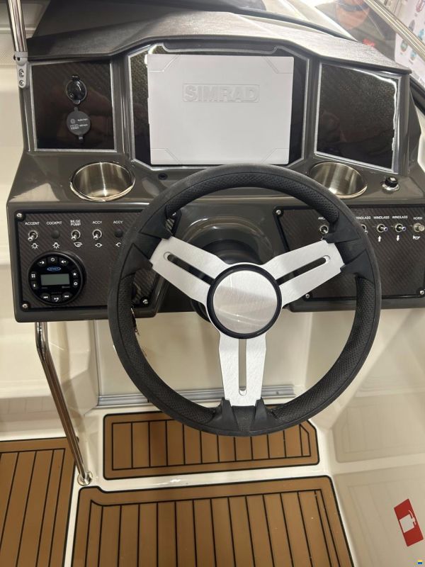 Bayliner VR5 Cuddy Europe OB
