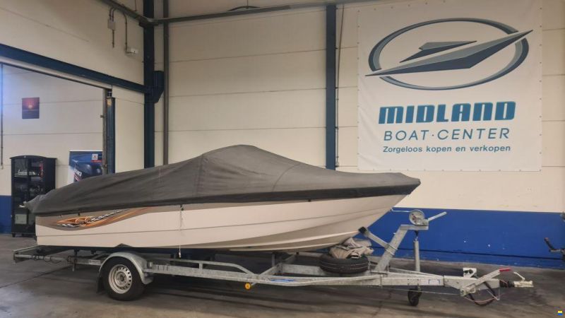 Starcraft C-star 1700 3.0 Mercruiser en trailer