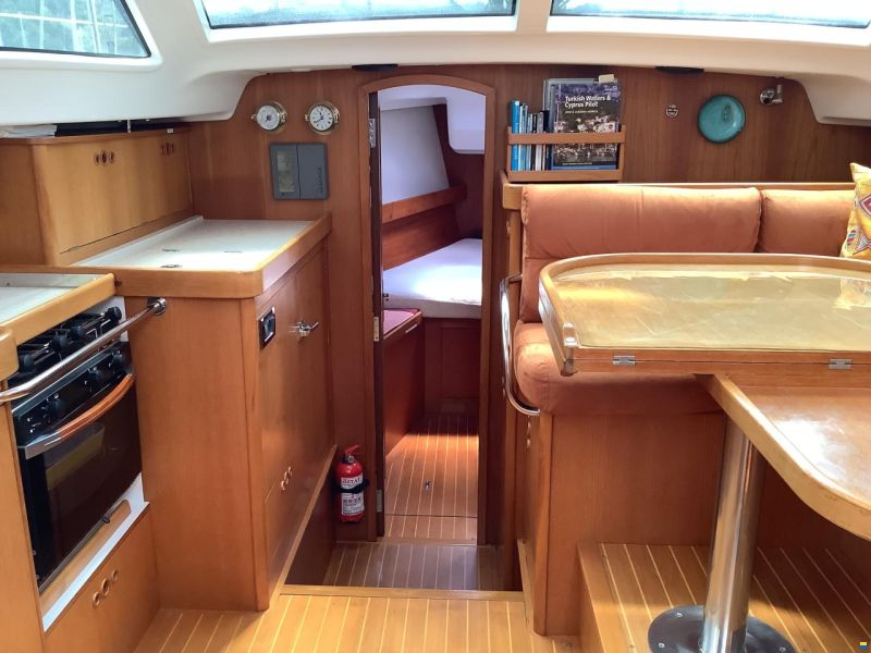 Wauquiez 40 Pilot Saloon image