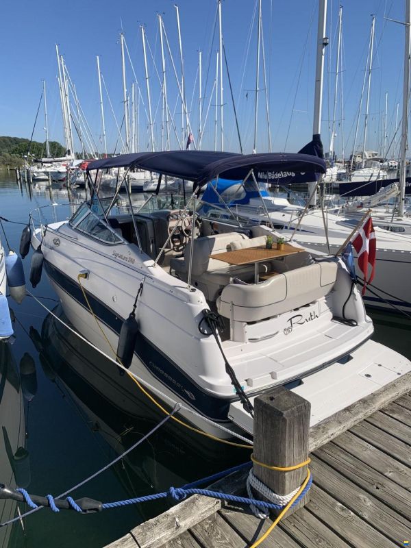Chaparral 240 Signature