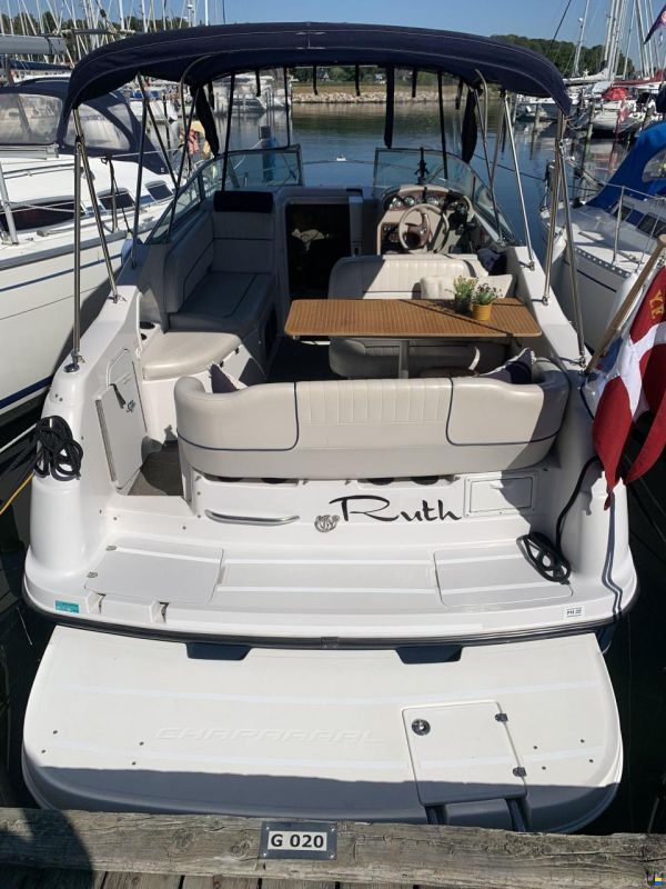 Chaparral 240 Signature