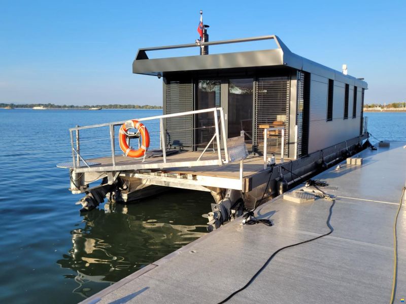 HOUSEBOAT SCHAB CAT 15x4,35