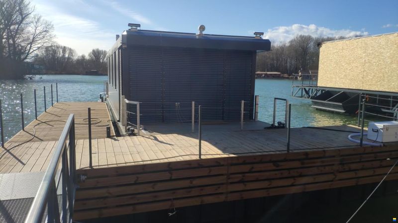 HOUSEBOAT SCHAB CAT 15x4,35