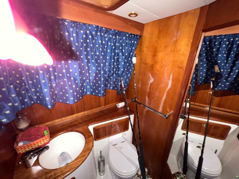 Cantieri Estensi 440 fly