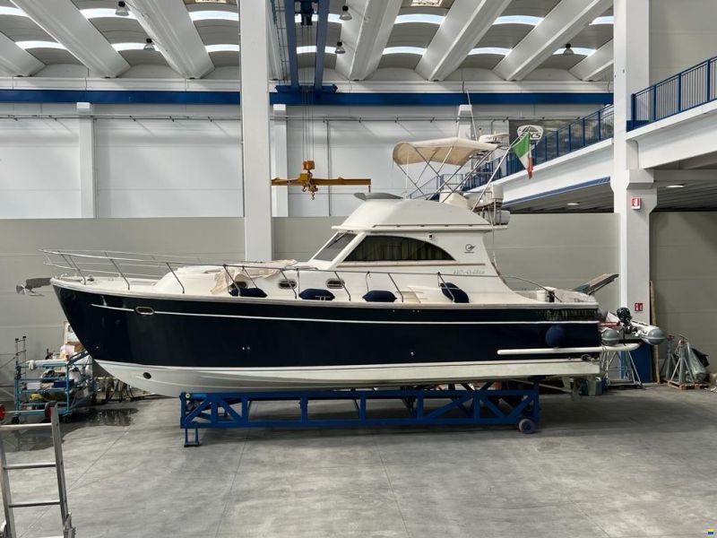 Cantieri Estensi 440 fly