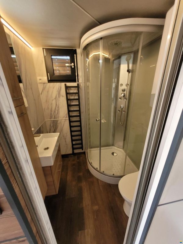HOUSEBOAT SCHAB HB 15x4,2