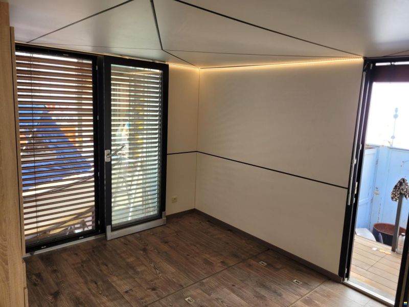 HOUSEBOAT SCHAB HB 15x4,2