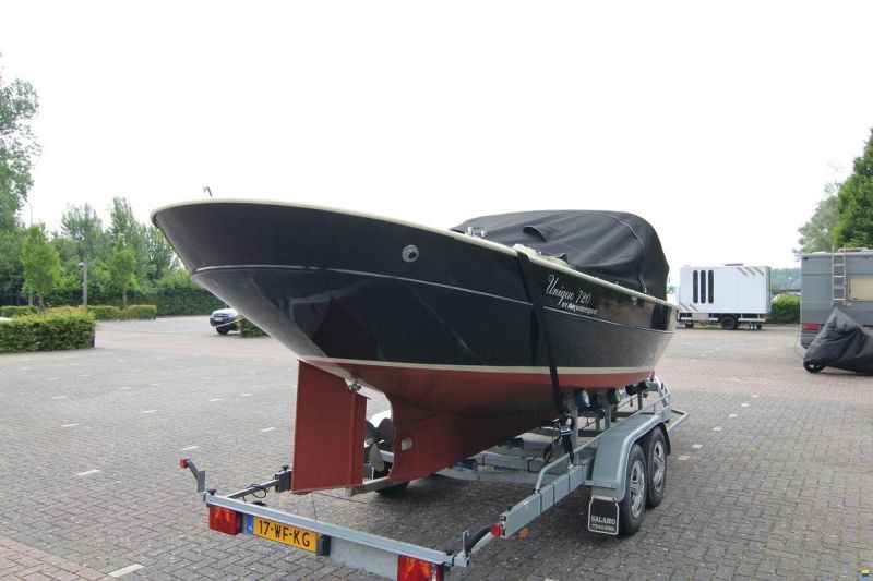 Steilsteven Sloep Unique 720