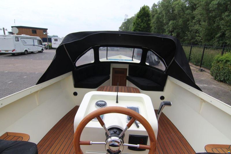 Steilsteven Sloep Unique 720
