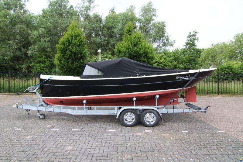 Steilsteven Sloep Unique 720