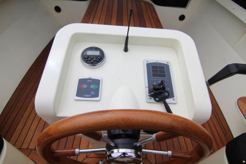 Steilsteven Sloep Unique 720