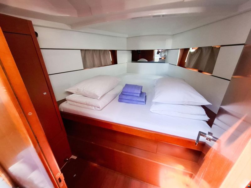 Beneteau Oceanis 38.1