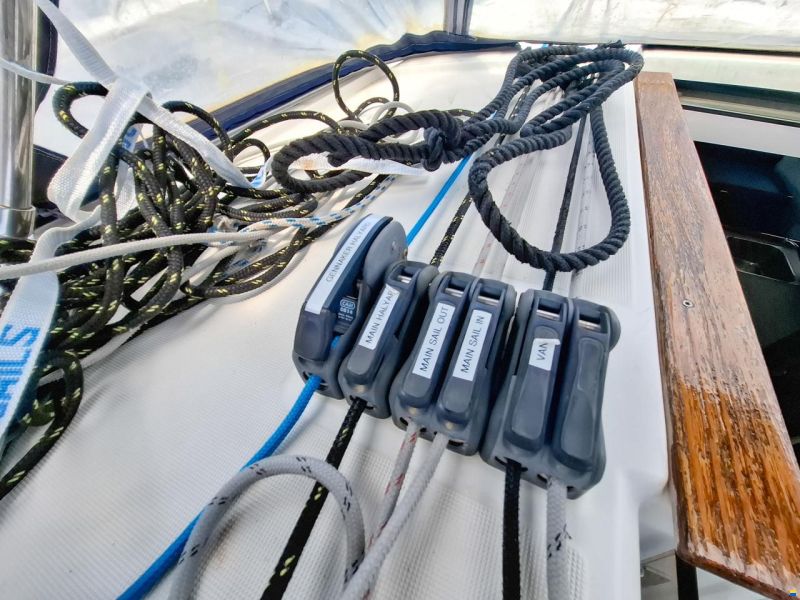Beneteau Oceanis 38.1