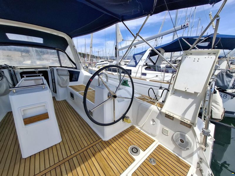 Beneteau Oceanis 38.1