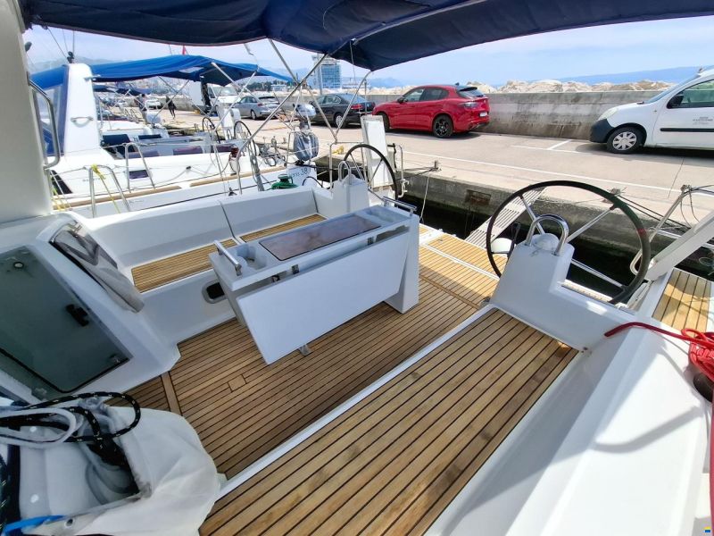 Beneteau Oceanis 38.1
