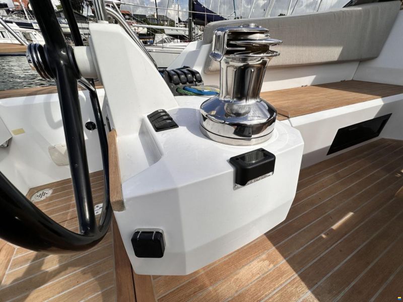 Wauquiez Pilot Saloon 48
