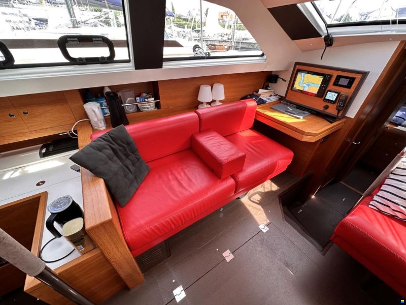 Wauquiez Pilot Saloon 48