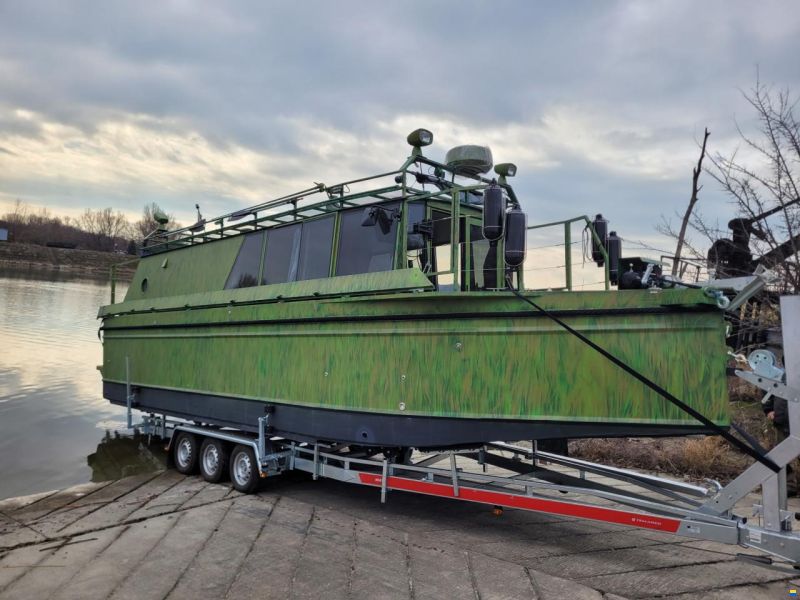 CABIN BOAT SCHAB CAB 10