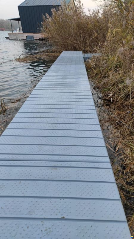 modular plastic/aluminium/steel dock