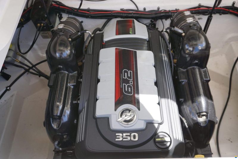 Sea Ray 250 SLX