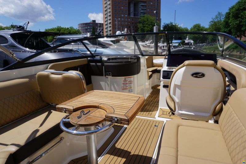Sea Ray 250 SLX