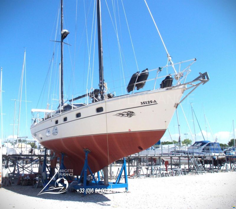 Ferretti ALTURA 422