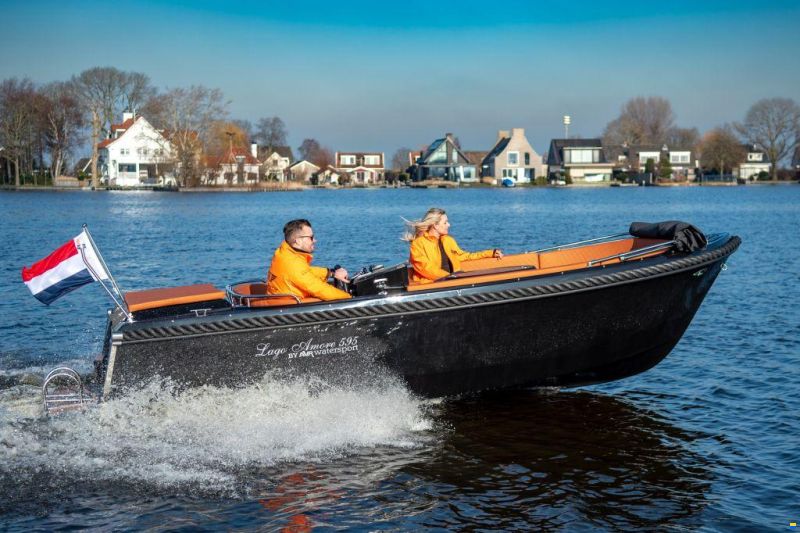 Lago Amore 595 Tender