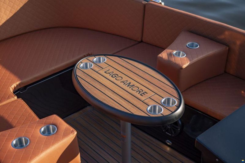 Lago Amore 595 Tender