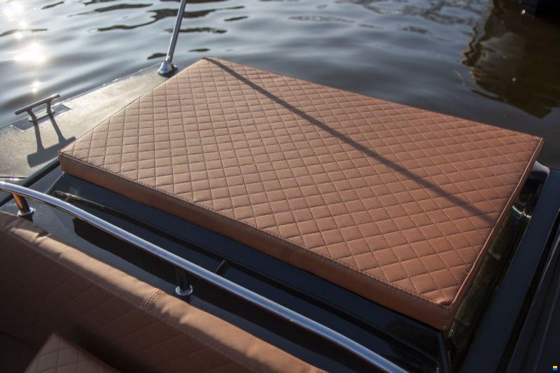 Lago Amore 595 Tender