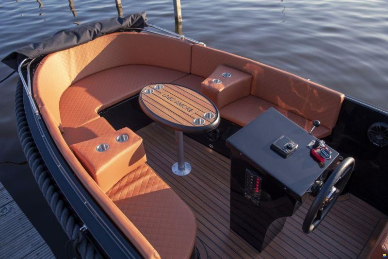 Lago Amore 595 Tender