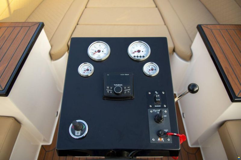 Lago Amore 633 Tender