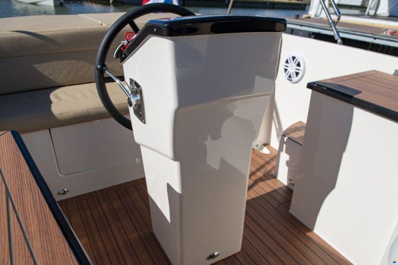 Lago Amore 606 Tender