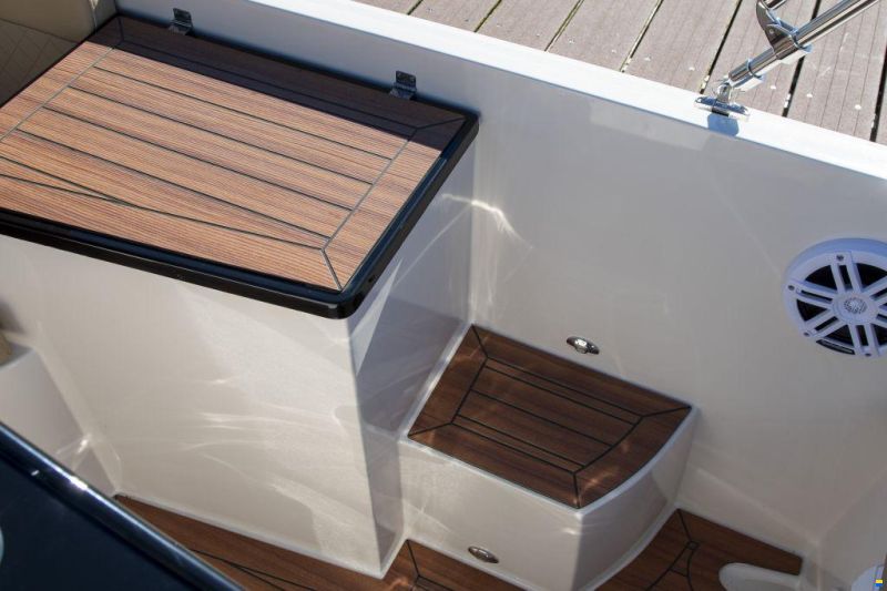 Lago Amore 606 Tender