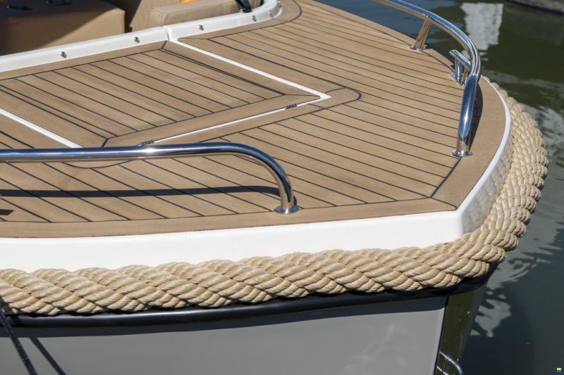 Lago Amore 733 Tender