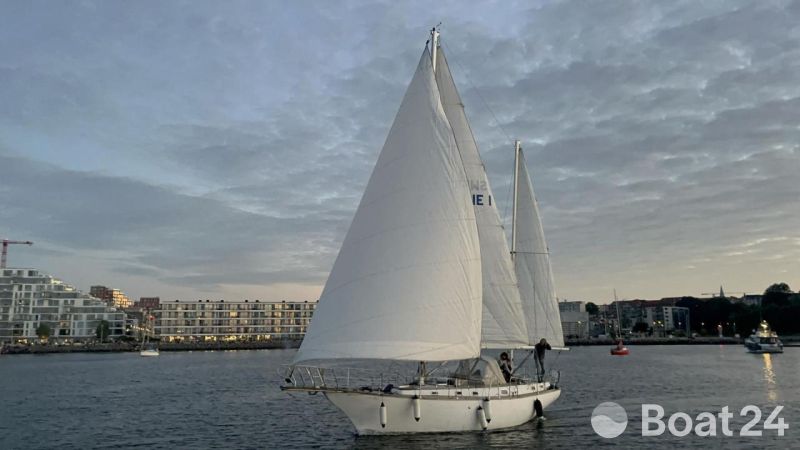 ENDURANCE 37 KETCH