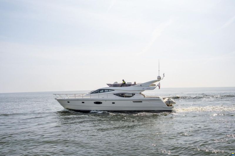 Ferretti 550 #07