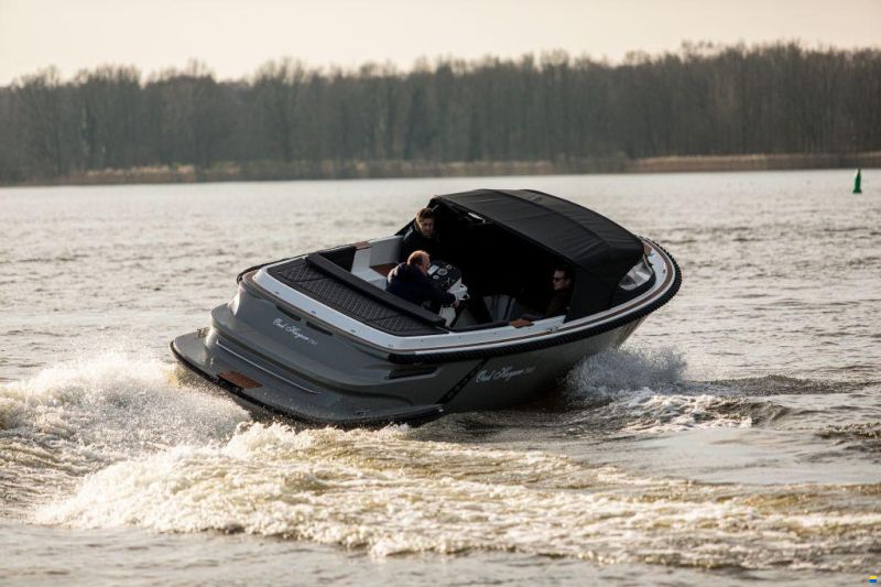 Oud Huijzer 740 Tender