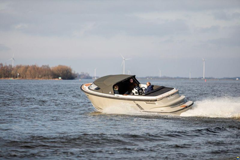 Oud Huijzer 740 Tender