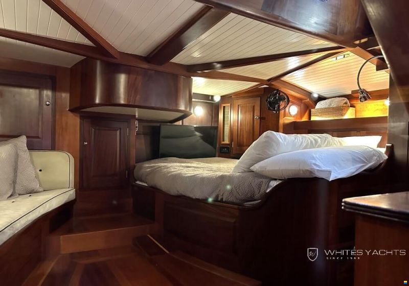 Spirit Yachts 72 ft