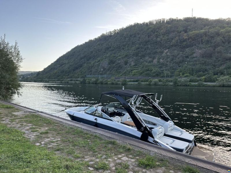 Regal LS4 Surf