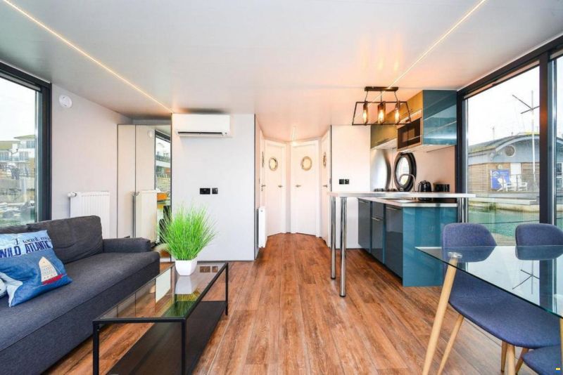 La Mare Apartboat XL Houseboat