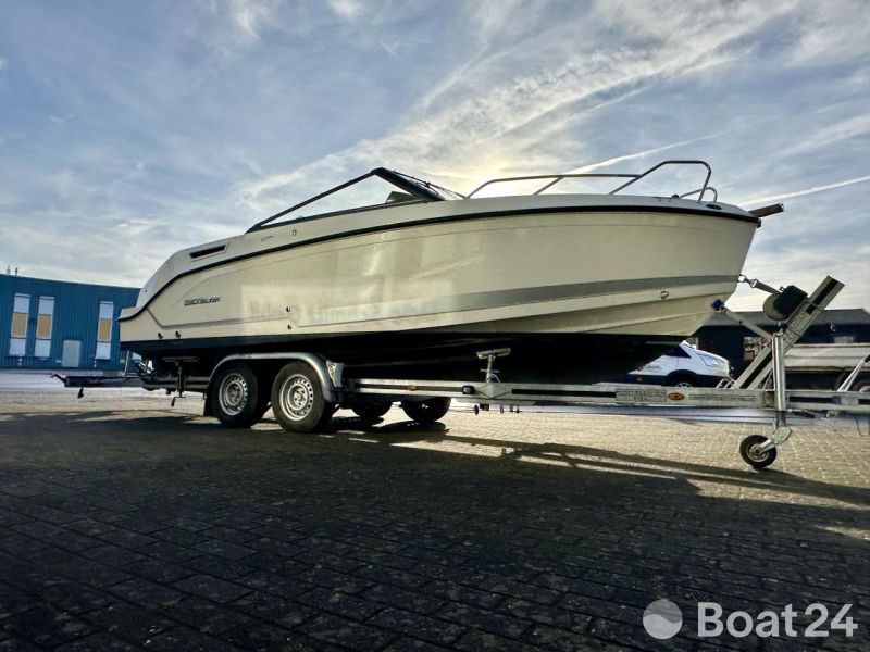 Quicksilver 675 Activ Cruiser